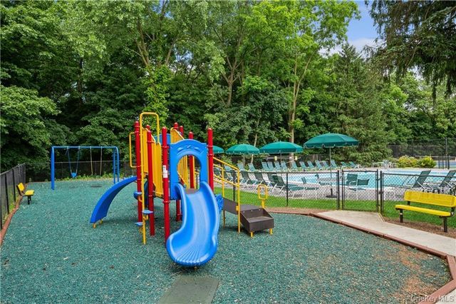 65 Clarewood Drive 65, Hastings-on-hudson, NY 10706