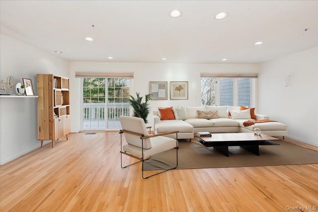 65 Clarewood Drive 65, Hastings-on-hudson, NY 10706