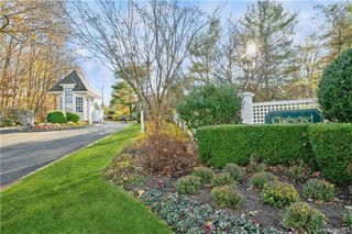 65 Clarewood Drive 65, Hastings-on-hudson, NY 10706