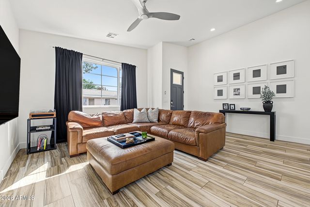 3806 N 14TH Place, Phoenix, AZ 85014