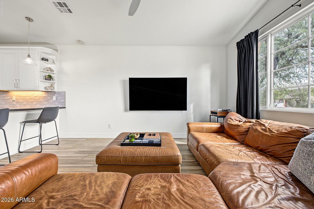 3806 N 14TH Place, Phoenix, AZ 85014 — photo 4
