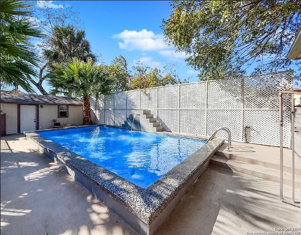 101 Upson, San Antonio, TX 78212