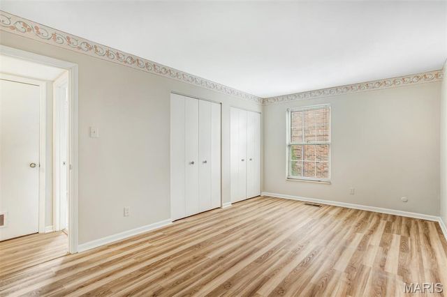 4298 Chateau De Ville Drive A, Unincorporated, MO 63129