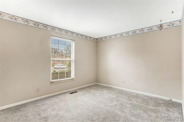 4298 Chateau De Ville Drive A, Unincorporated, MO 63129