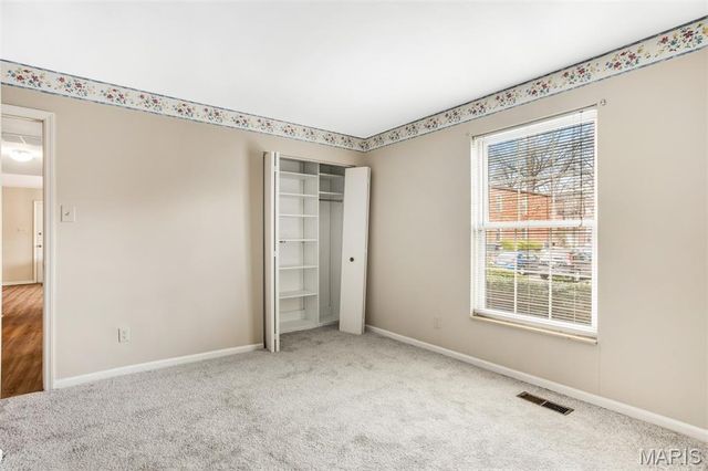 4298 Chateau De Ville Drive A, Unincorporated, MO 63129