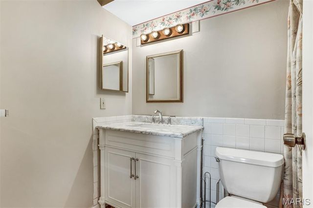 4298 Chateau De Ville Drive A, Unincorporated, MO 63129