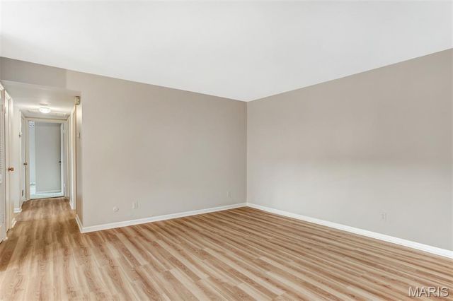 4298 Chateau De Ville Drive A, Unincorporated, MO 63129