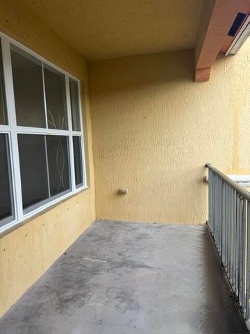 3569 S FOREST HILL Boulevard 106, Palm Springs, FL 33406