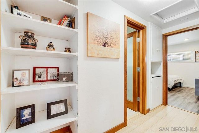 1386 Lake Drive, Encinitas, CA 92024