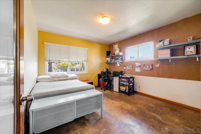 1386 Lake Drive, Encinitas, CA 92024