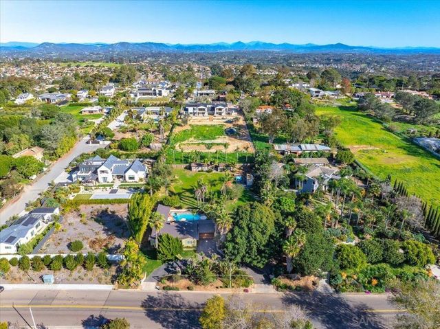 1386 Lake Drive, Encinitas, CA 92024