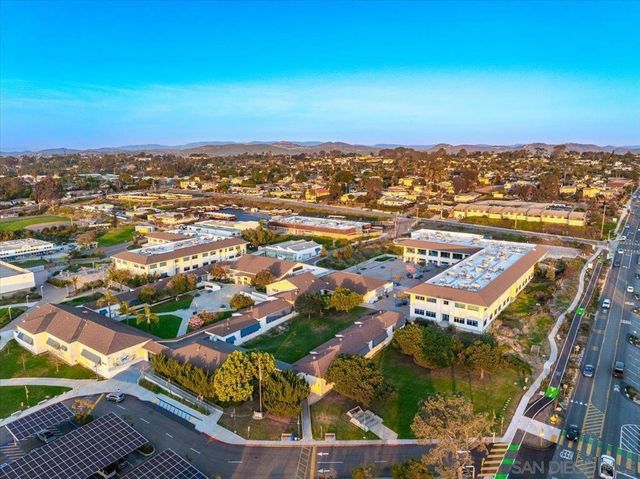 1386 Lake Drive, Encinitas, CA 92024