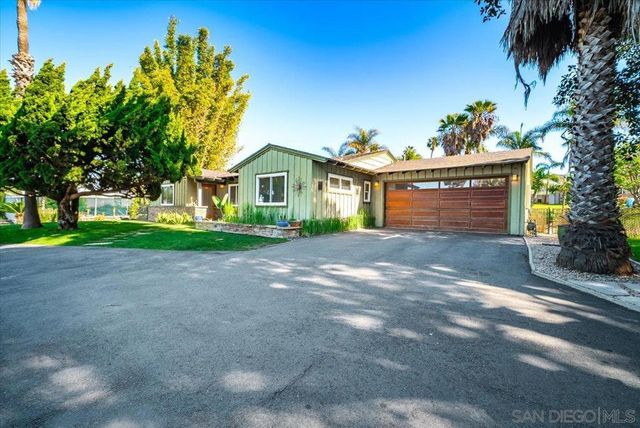 1386 Lake Drive, Encinitas, CA 92024