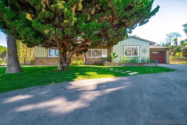 1386 Lake Drive, Encinitas, CA 92024