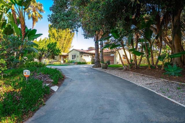 1386 Lake Drive, Encinitas, CA 92024