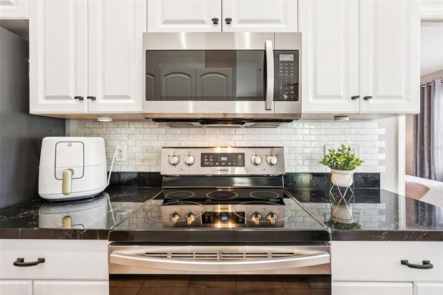 4270 VICENZA DRIVE D40, Venice, FL 34293