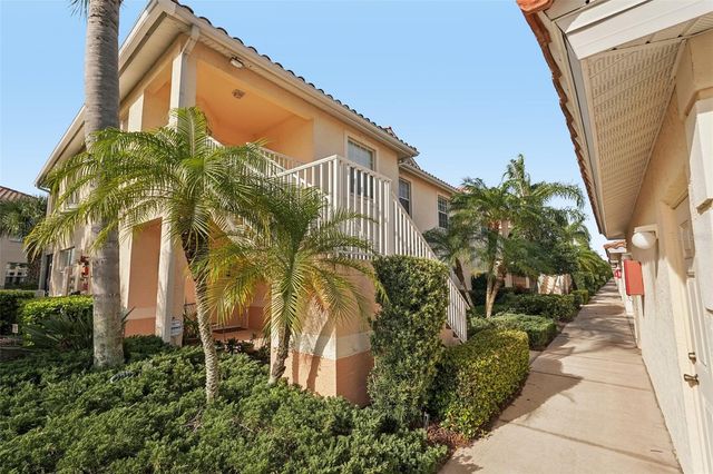 4270 VICENZA DRIVE D40, Venice, FL 34293
