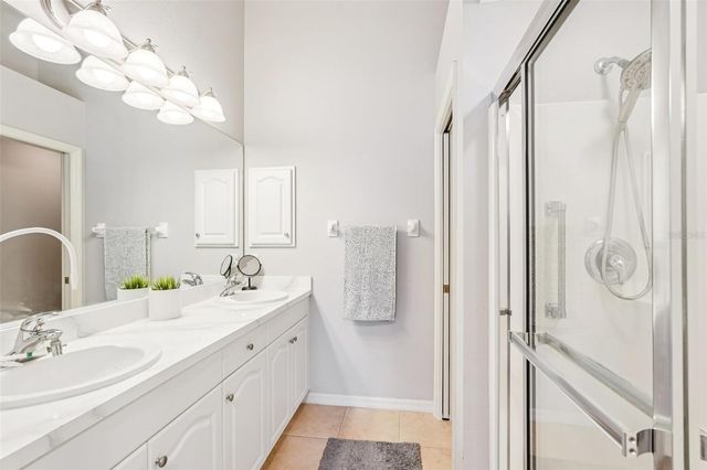 4270 VICENZA DRIVE D40, Venice, FL 34293