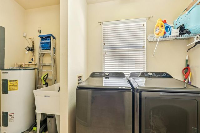 4270 VICENZA DRIVE D40, Venice, FL 34293