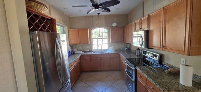 4270 VICENZA DRIVE D40, Venice, FL 34293