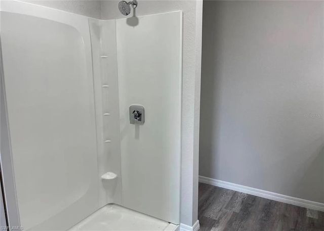 202 NW 25th PL, Cape Coral, FL 33993