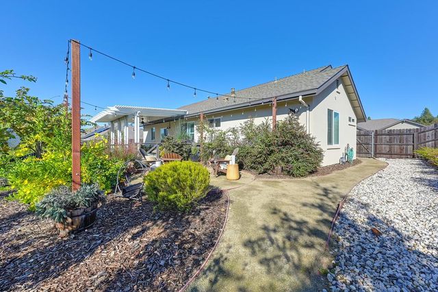 1145 Sunny Creek Ct, Auburn, CA 95603