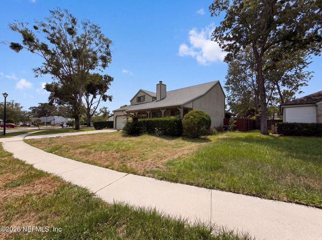 8382 CHASON Road W, Jacksonville, FL 32244