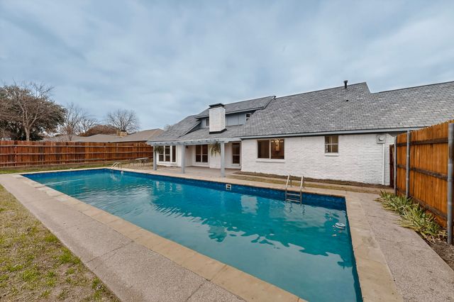 2416 Dalgreen Drive, Plano, TX 75075