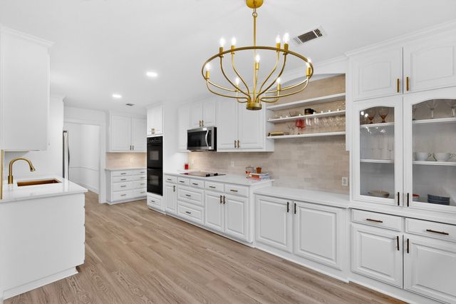 2416 Dalgreen Drive, Plano, TX 75075