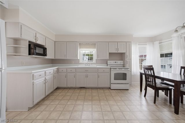 8885 Louisville Street, Louisville, OH 44641