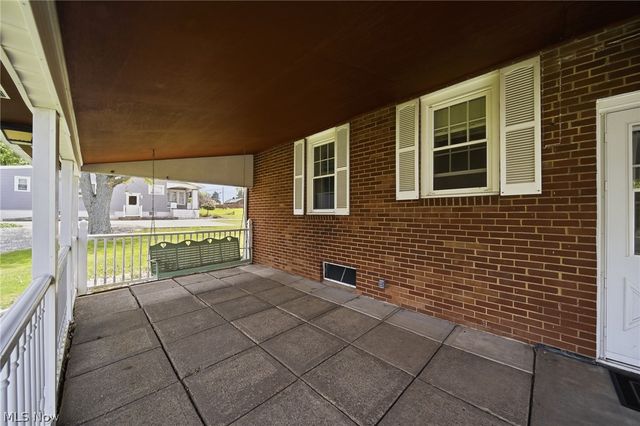8885 Louisville Street, Louisville, OH 44641