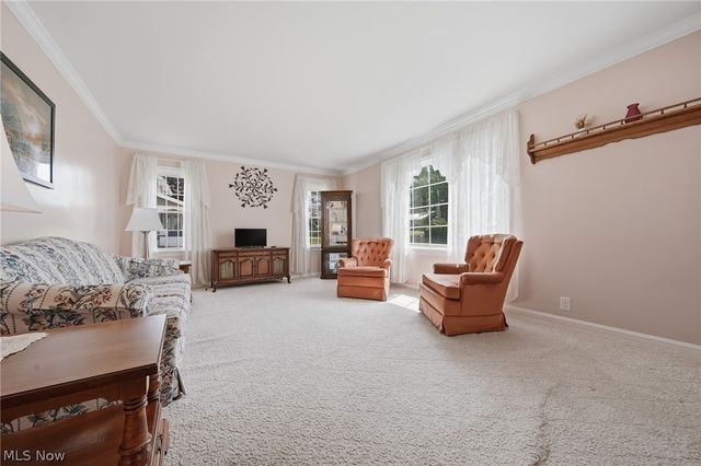 8885 Louisville Street, Louisville, OH 44641