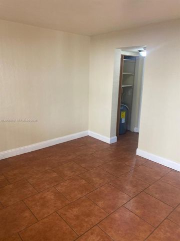 1319 NW 60th St 4, Miami, FL 33142