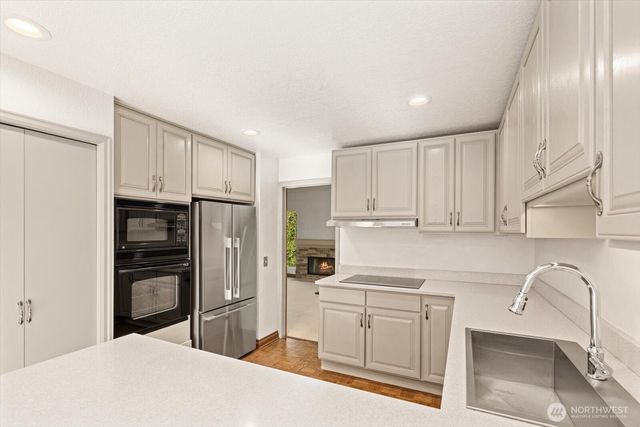 2944 Kennewick Place NE, Renton, WA 98156