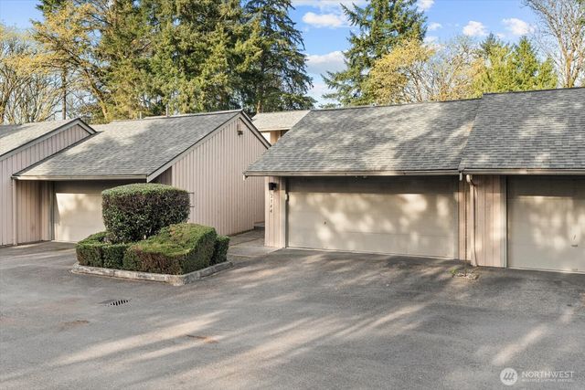 2944 Kennewick Place NE, Renton, WA 98156