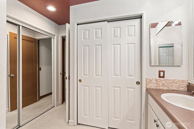 2944 Kennewick Place NE, Renton, WA 98156