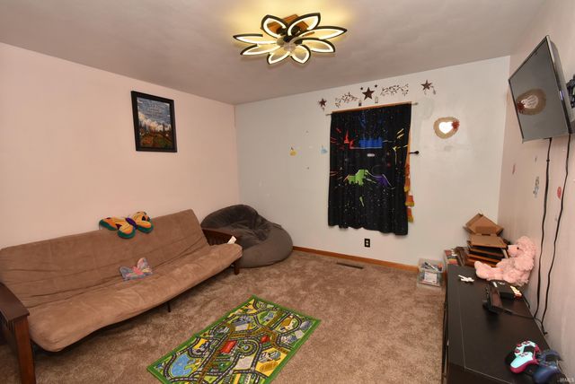 6911 Baldwin Drive E., Battle Ground, IN 47920