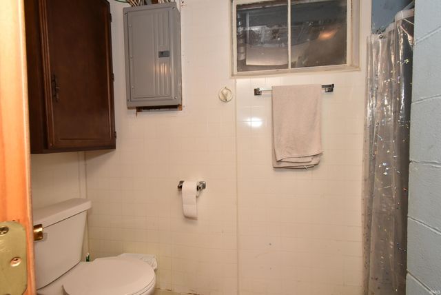 6911 Baldwin Drive E., Battle Ground, IN 47920