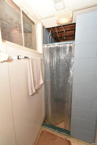 6911 Baldwin Drive E., Battle Ground, IN 47920