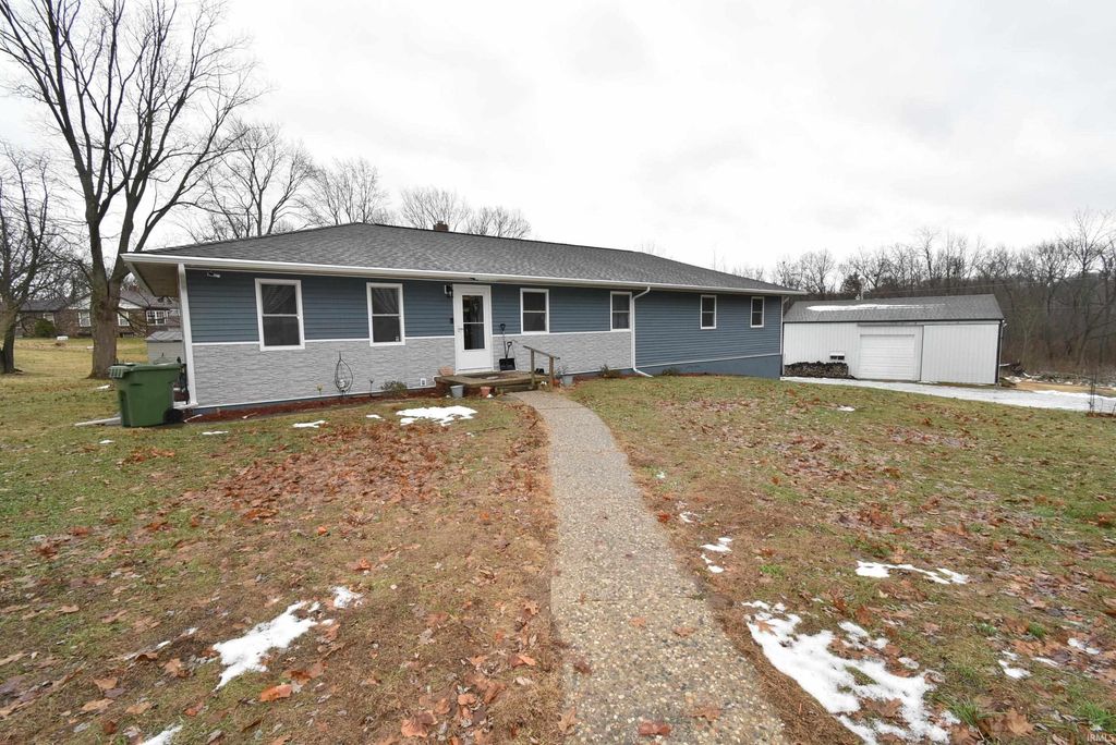 6911 Baldwin Drive E., Battle Ground, IN 47920