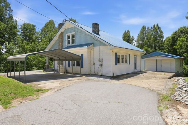 1231 Caldwell Place NW, Lenoir, NC 28645
