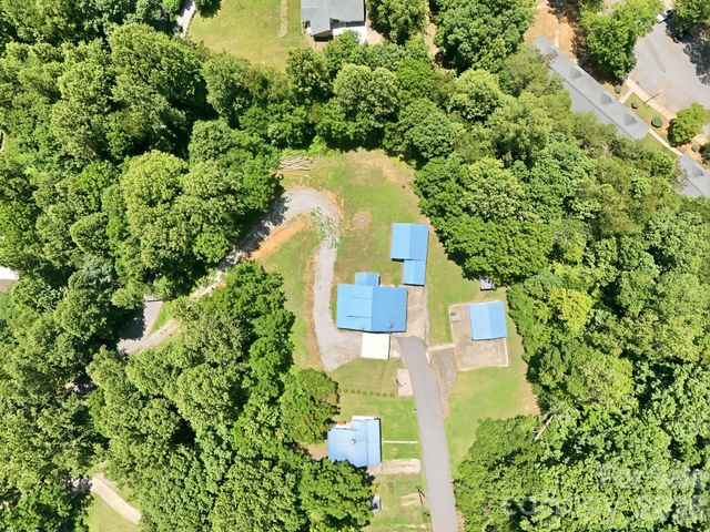 1231 Caldwell Place NW, Lenoir, NC 28645