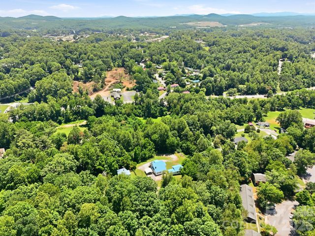 1231 Caldwell Place NW, Lenoir, NC 28645