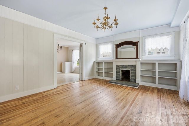 1231 Caldwell Place NW, Lenoir, NC 28645