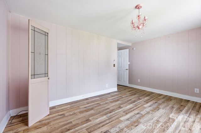 1231 Caldwell Place NW, Lenoir, NC 28645