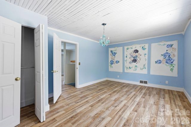 1231 Caldwell Place NW, Lenoir, NC 28645