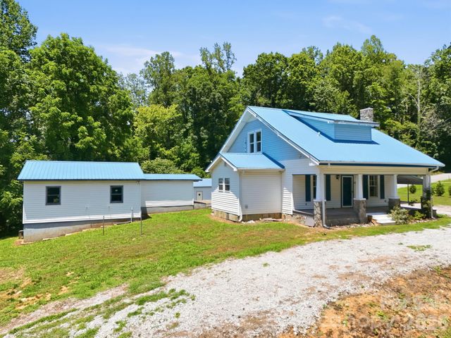 1231 Caldwell Place NW, Lenoir, NC 28645