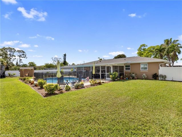 1685 N Hermitage RD, Fort Myers, FL 33919