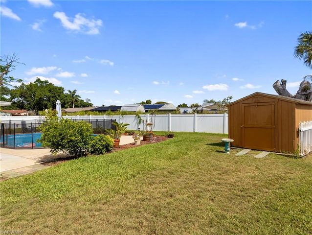 1685 N Hermitage RD, Fort Myers, FL 33919
