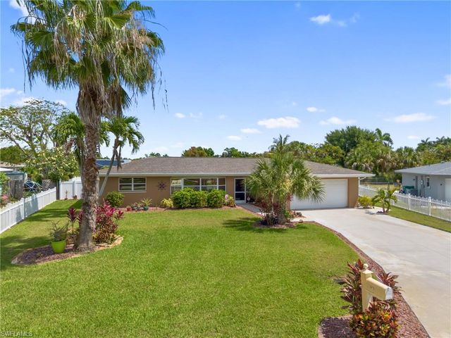 1685 N Hermitage RD, Fort Myers, FL 33919